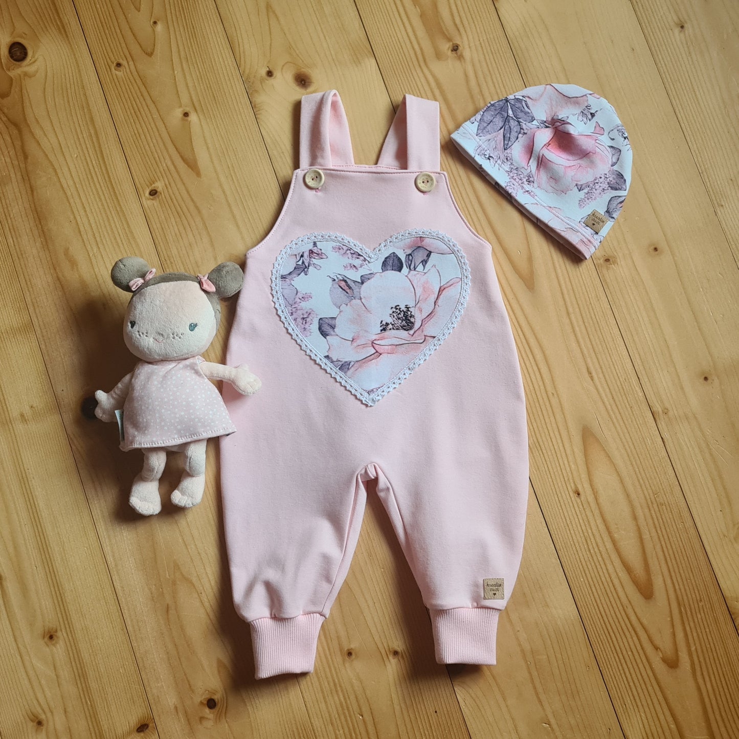 handmade trakáče pre dievčatko, púdrovo ružové, so srdiečkom