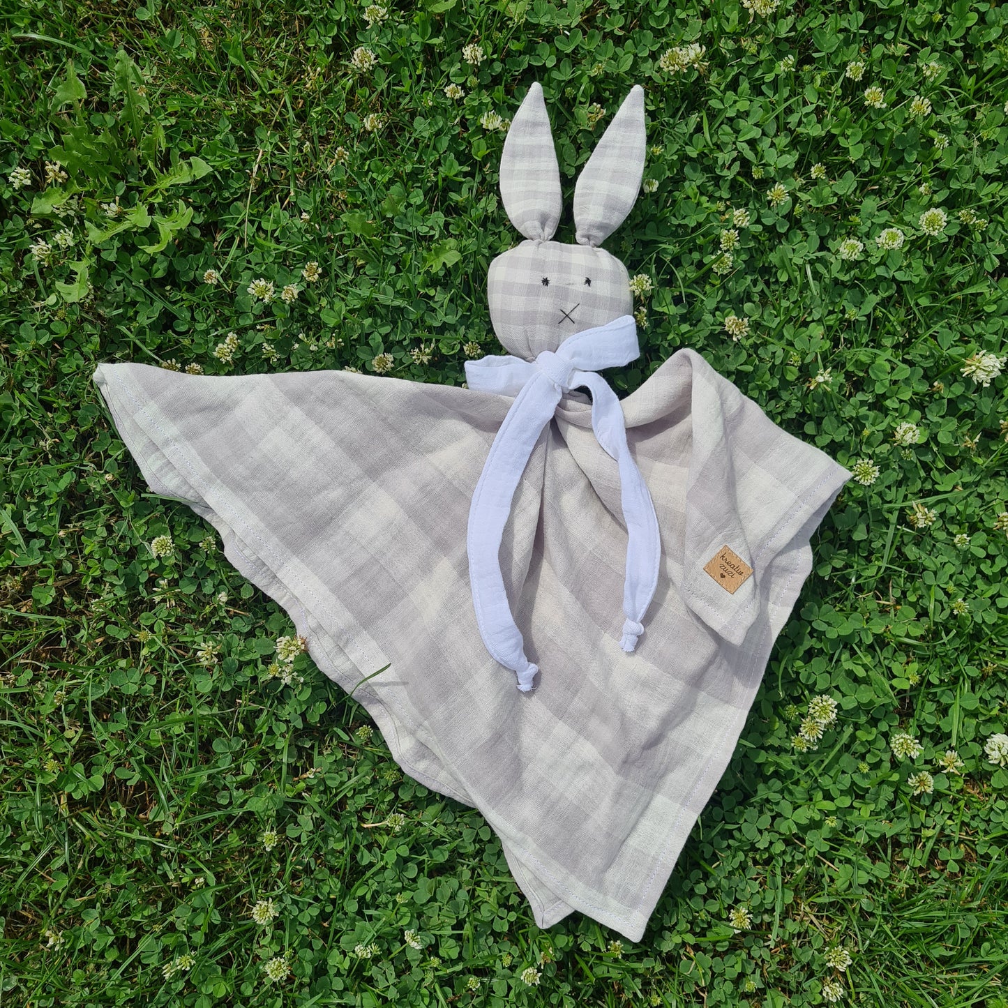 mušelínový handmade mojkáč, farba bledošedá kocka
