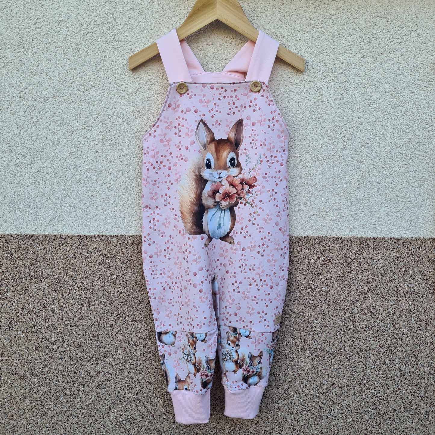 Detail potlače veveričky na detských trakáčoch z kolekcie Kreativzuzi