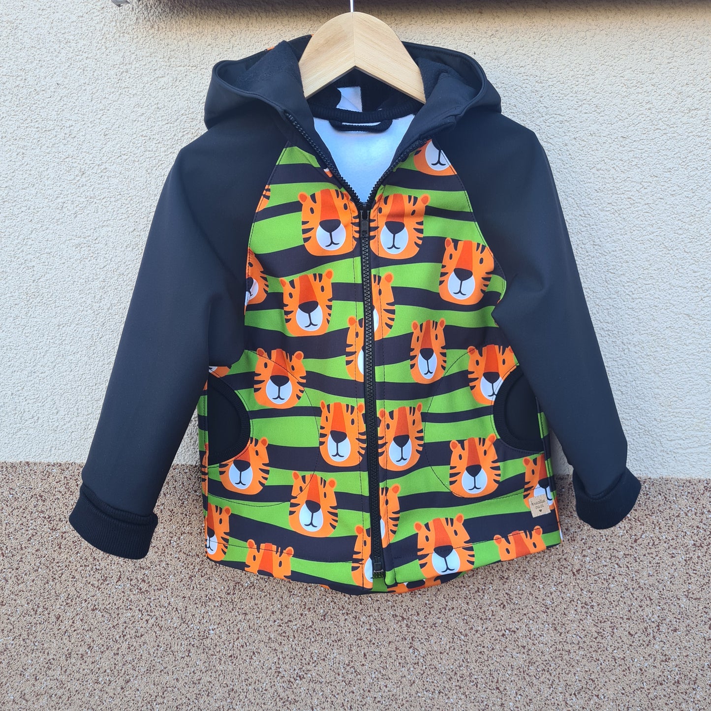 Softshellová bunda- tigrík